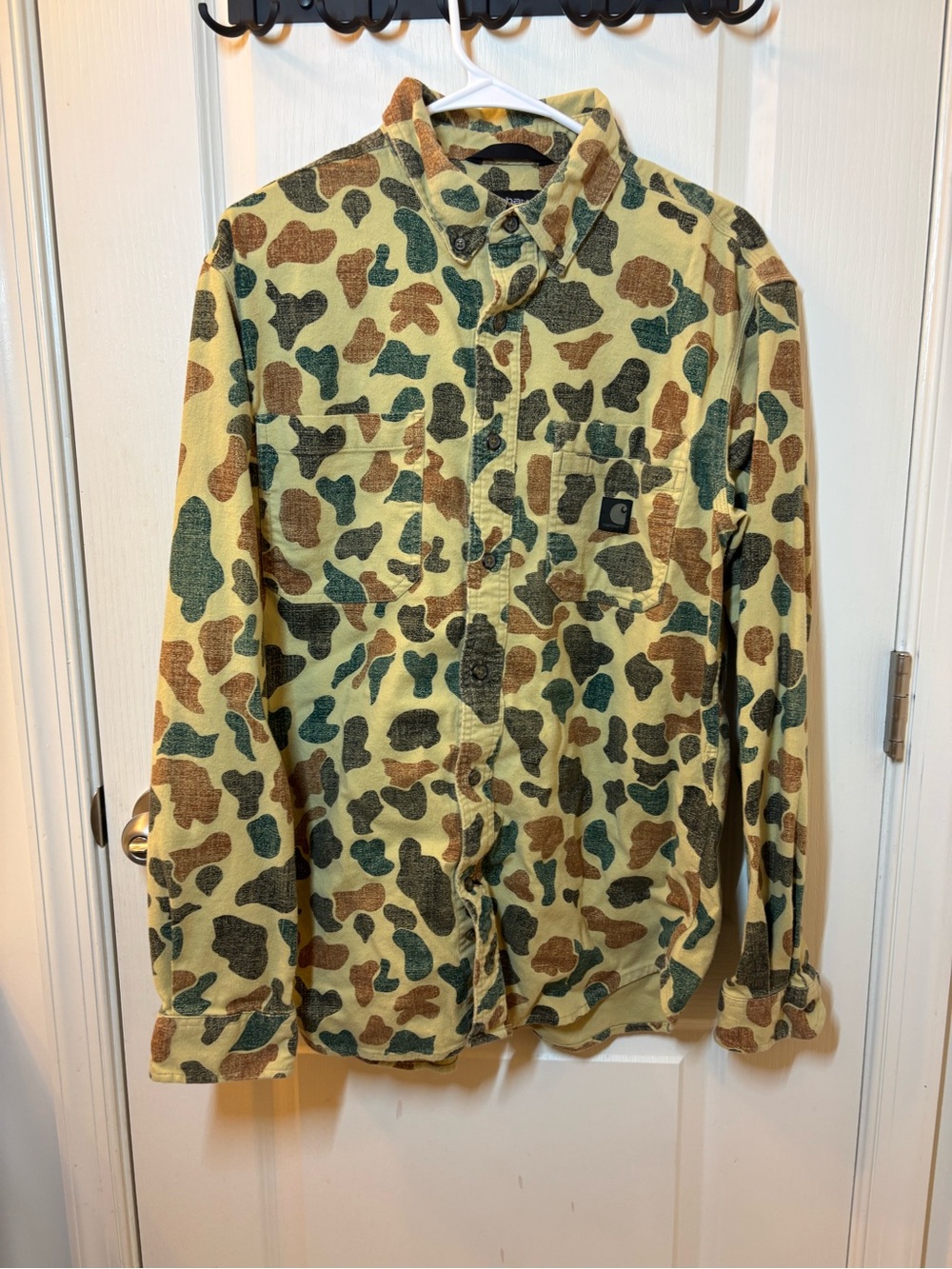 Carhartt Camo Shirt flannel Men's M Relaxed Fit Duck Camo Workwear Button Front